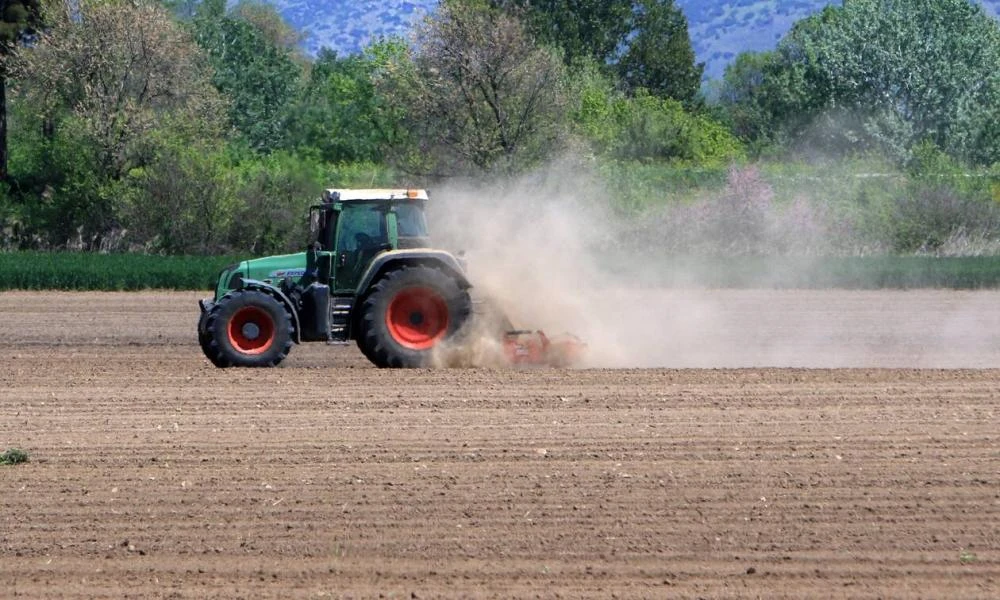 ΕΕ: Πτώση μετά από 10 χρόνια στο εμπόριο αγροτικών προϊόντων το 2023